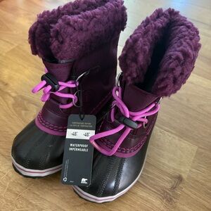 Sorel Children's Purple and Black Winter Boots. Toddler size 11.